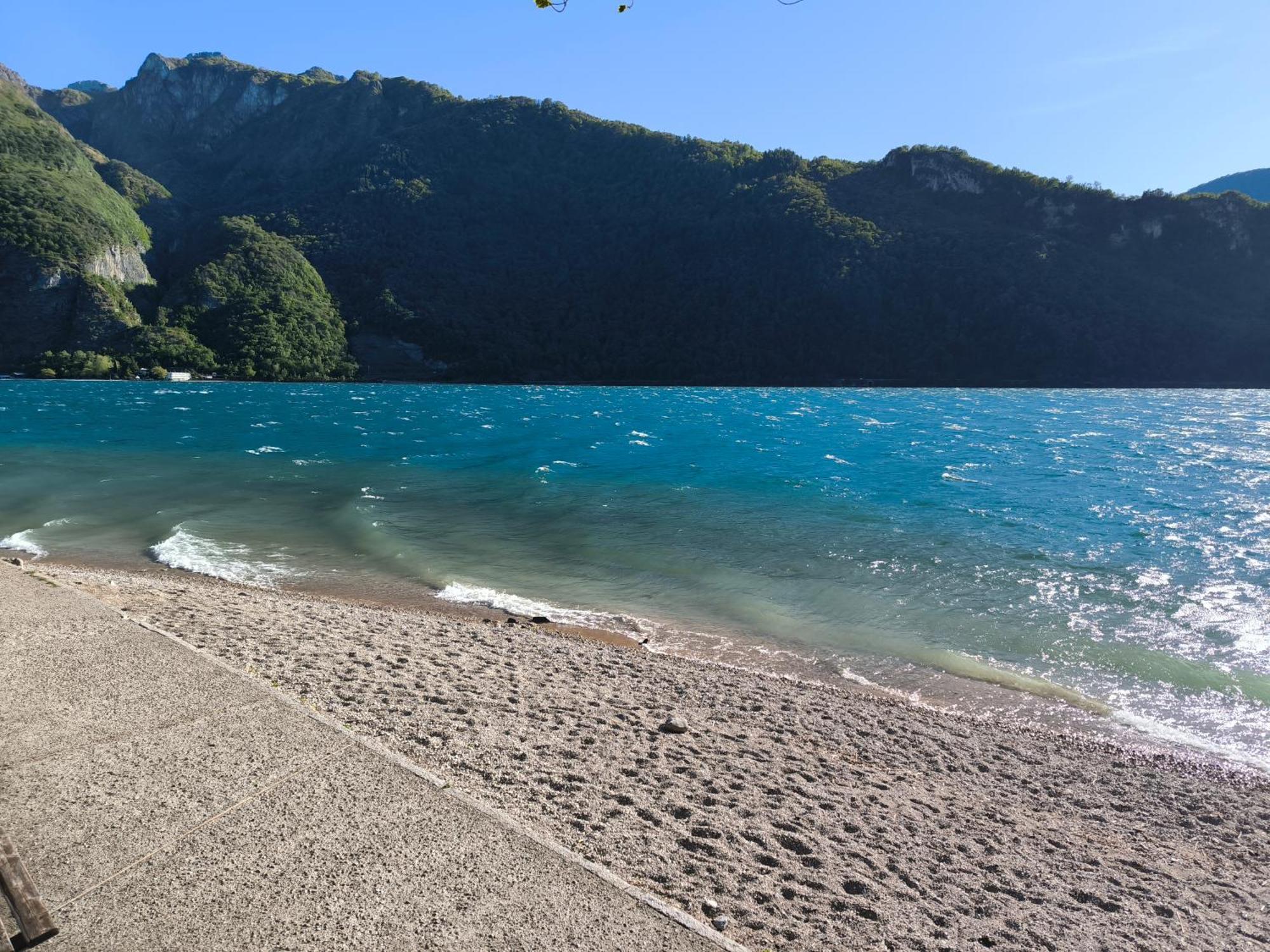 La Meridiana Sul Lago アッバディーア・ラリアーナ 部屋 写真