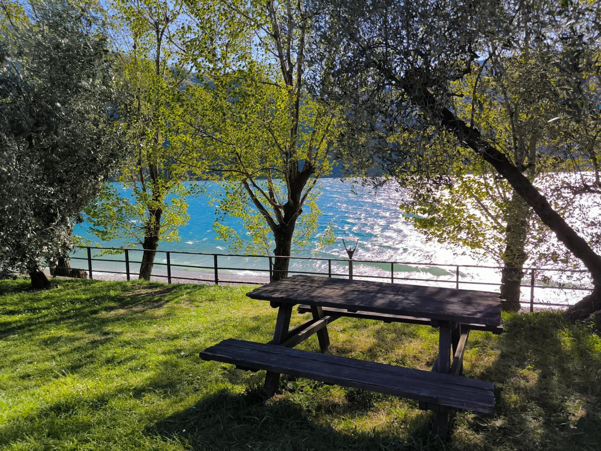 La Meridiana Sul Lago アッバディーア・ラリアーナ 部屋 写真