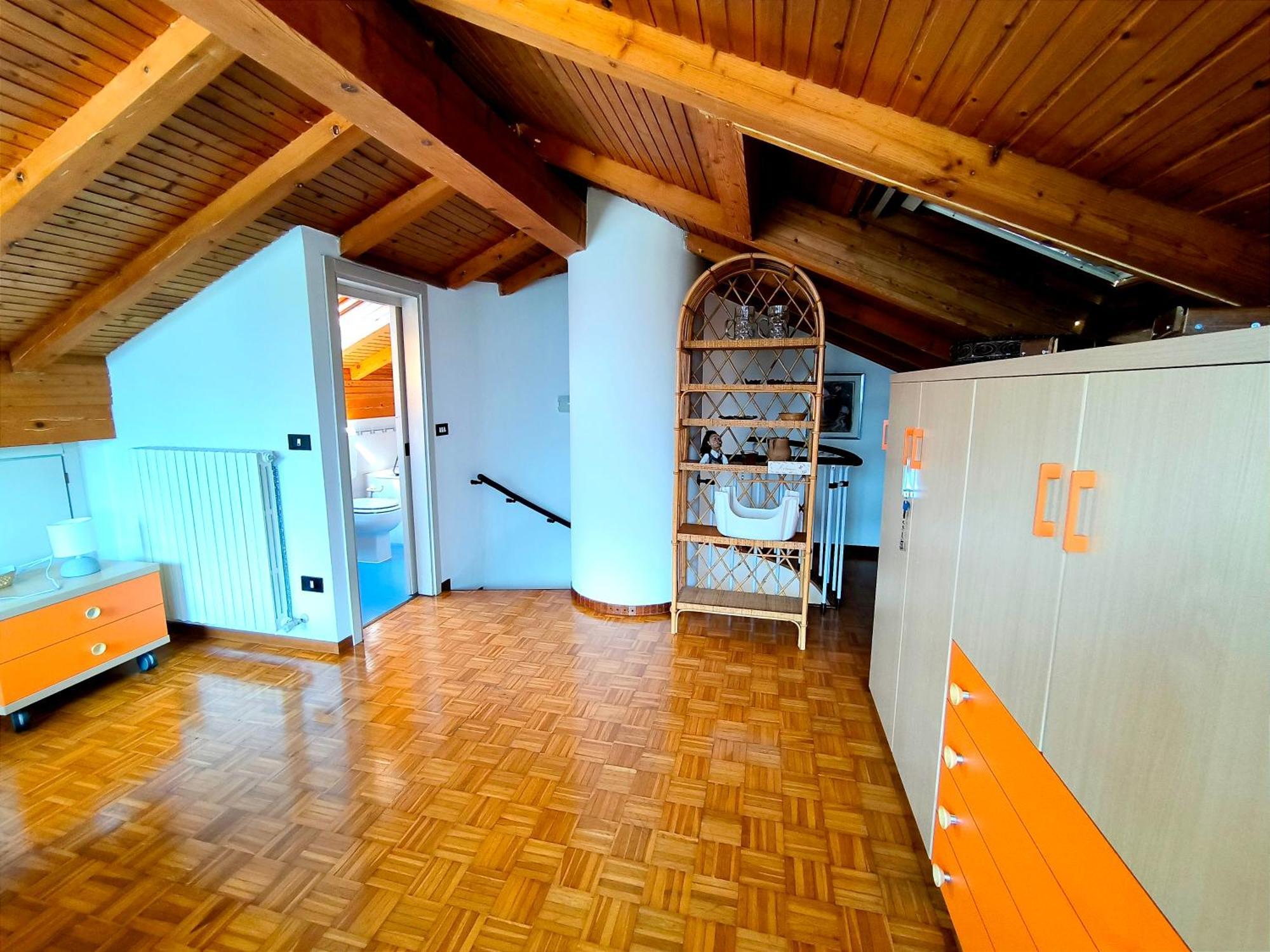 La Meridiana Sul Lago アッバディーア・ラリアーナ 部屋 写真